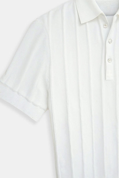 Polo boutonné à rayures verticales